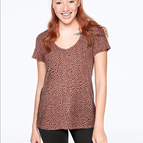VS PINK Leopard Print tee - Picture 1 of 5